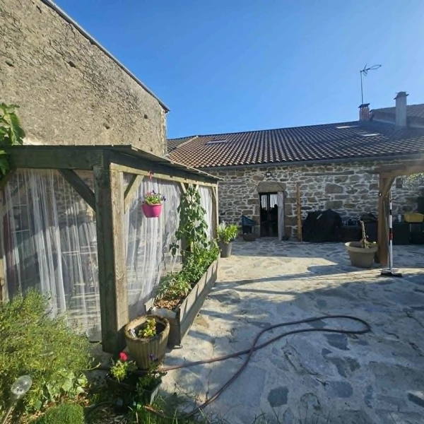 Maison 8p à Sainte-Marie-de-Vaux
