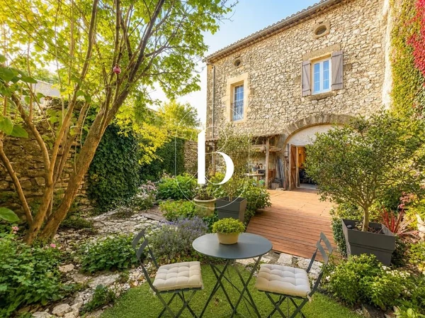 Maison 5p à Lussan