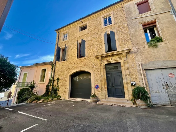 Maison 10p à Roujan