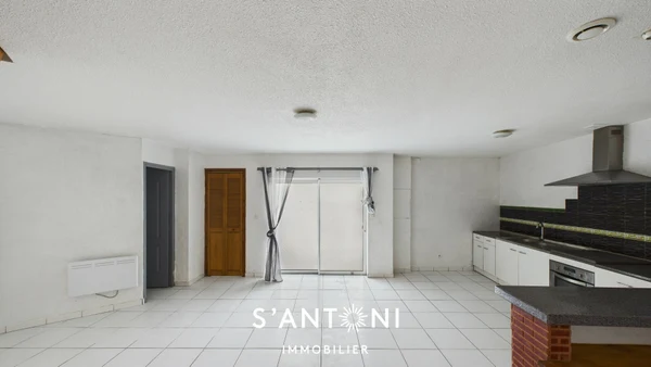 Maison 9p à Bessan