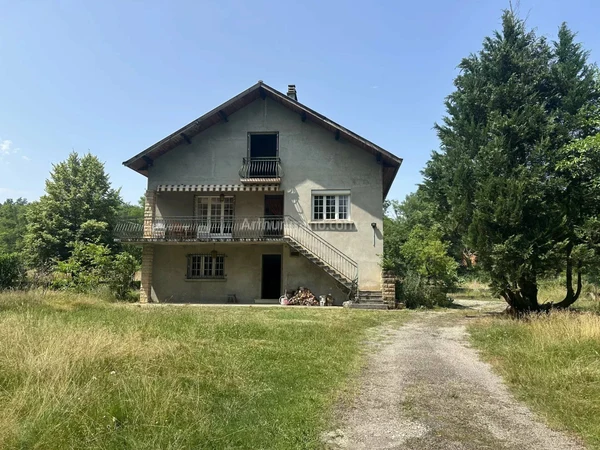 Maison 6p à Saint-Victor-de-Morestel