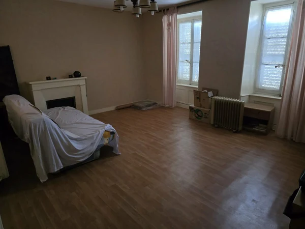Maison 10p à Ardes