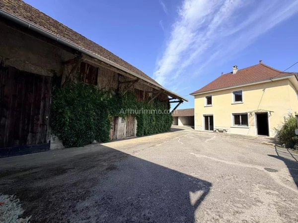 Maison 5p à Saint-Victor-de-Morestel