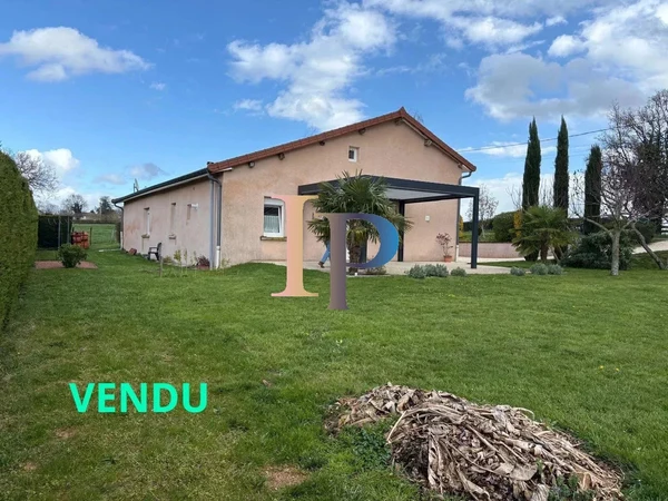 Maison 7p à Saint-Hilaire-sous-Charlieu