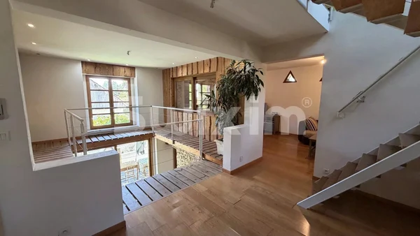 Maison 8p à Montcel