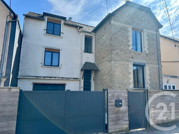 Maison 8p à Fougères