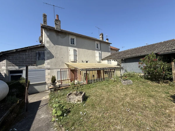 Maison 8p à Saint-Laurent-de-Céris