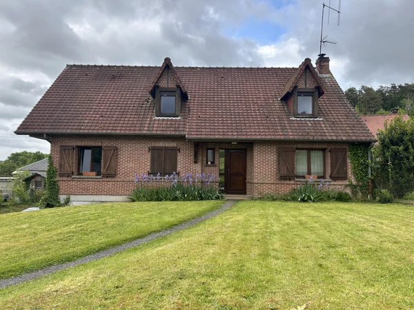 Maison 7p à Poix-de-Picardie