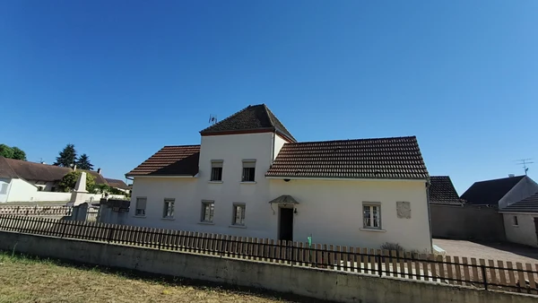 Maison 5p à Sassenay