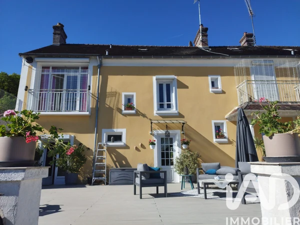 Maison 7p à Saint-Jean-les-Deux-Jumeaux