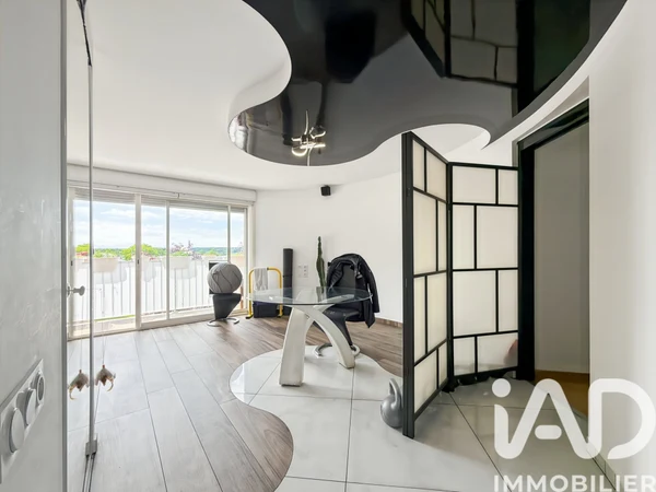Appartement 4p à Laval