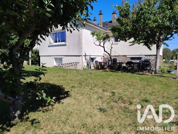 Maison 5p à Saint-Cosme-en-Vairais
