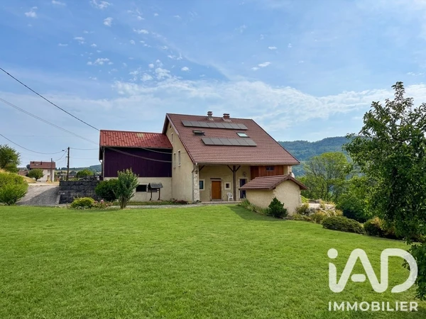 Maison 10p à Belleydoux