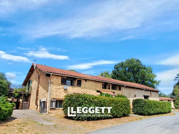 Maison 6p à Les Salles-Lavauguyon