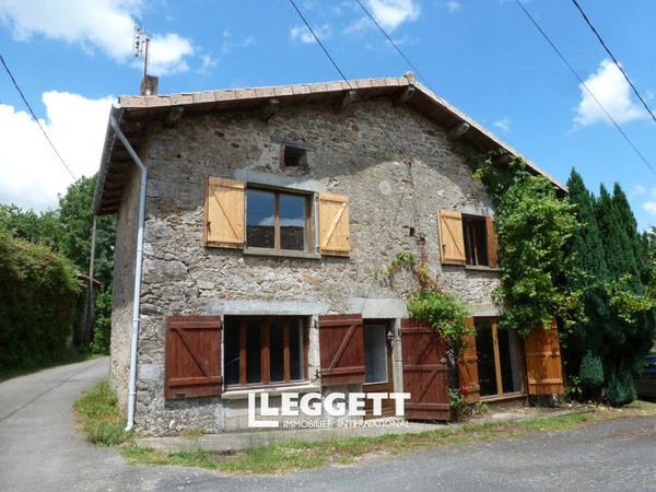 Maison 4p à Les Salles-Lavauguyon