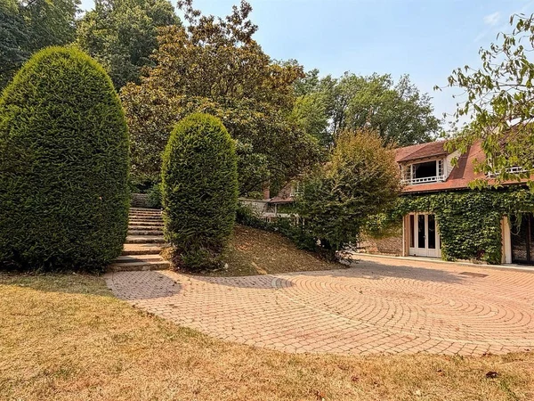 Maison 6p à Saint-Cyr-la-Rivière