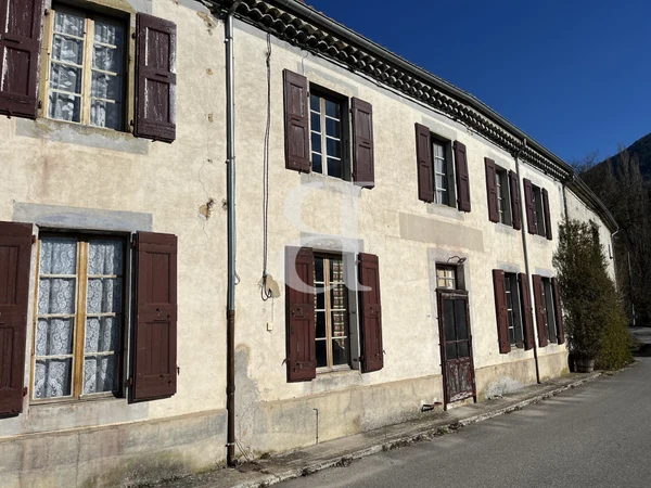 Maison 12p à Nyons