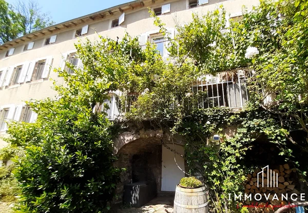 Maison 12p à Camarès