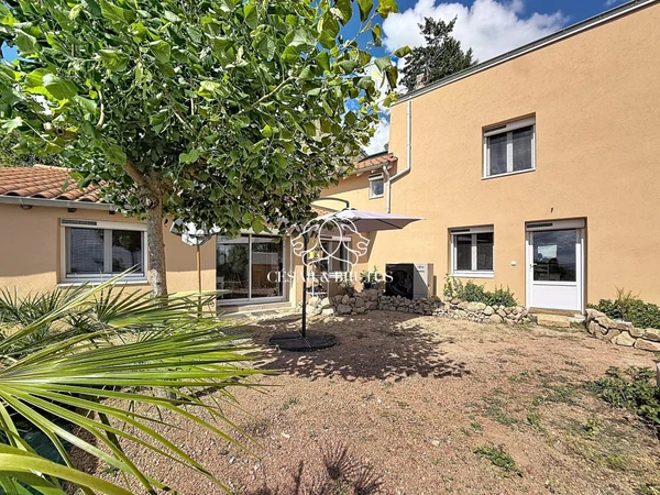 Maison 5p à Villemontais