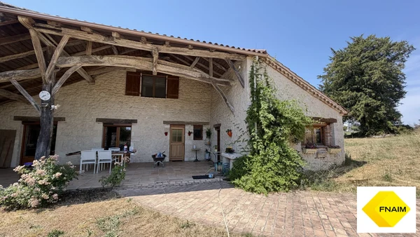 Maison 9p à Hautefage-la-Tour