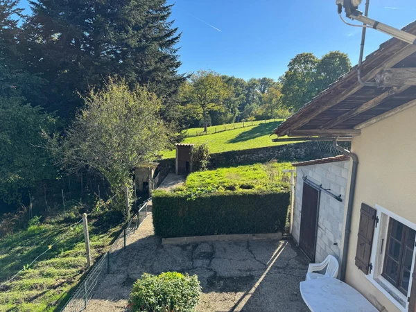 Maison 5p à Les Salles-Lavauguyon