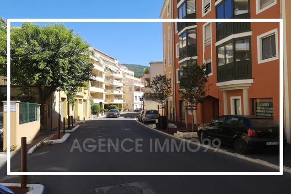 Immeuble 0p à Grasse