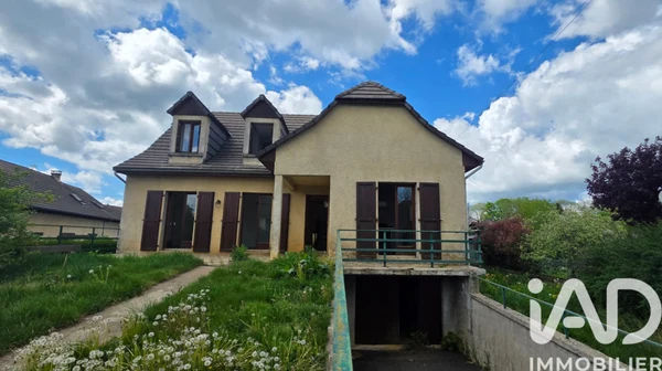 Maison 7p à Mauriac
